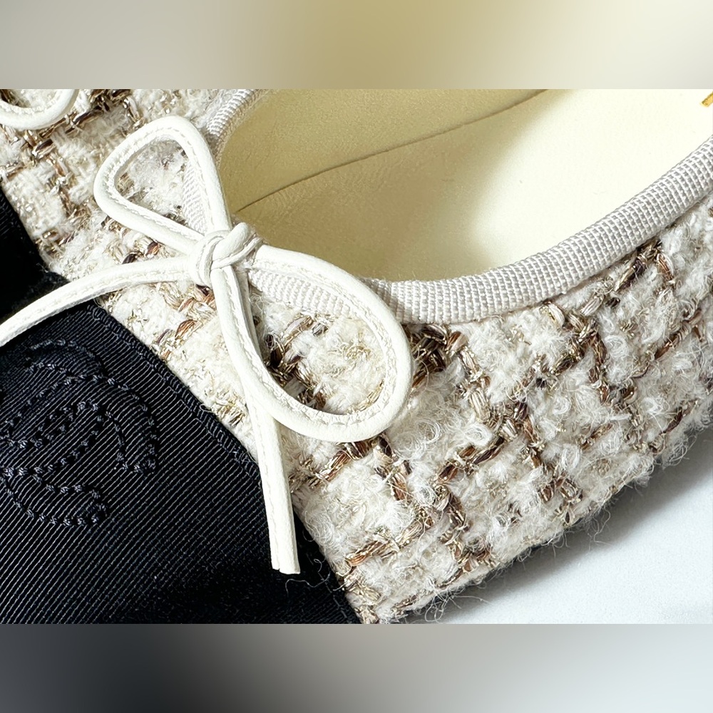CHANEL 2025K ECRU BEIGE GOLD TWEED BALLET FLATS SIZE 39. New box dust bags - Picture 13 of 16